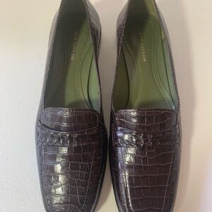 Ann Taylor Dark Brown Crocodile Pattern Loafers